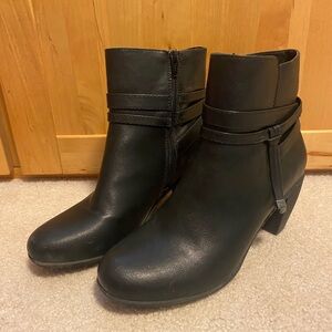 Croft & Barrow Black Leather Heeled Booties